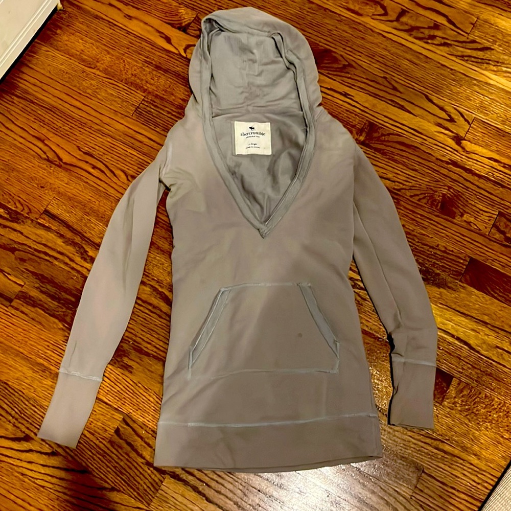 Abercrombie grey sweater with front pocket size X-Large